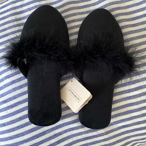 NWT intimissimi black feather slippers
